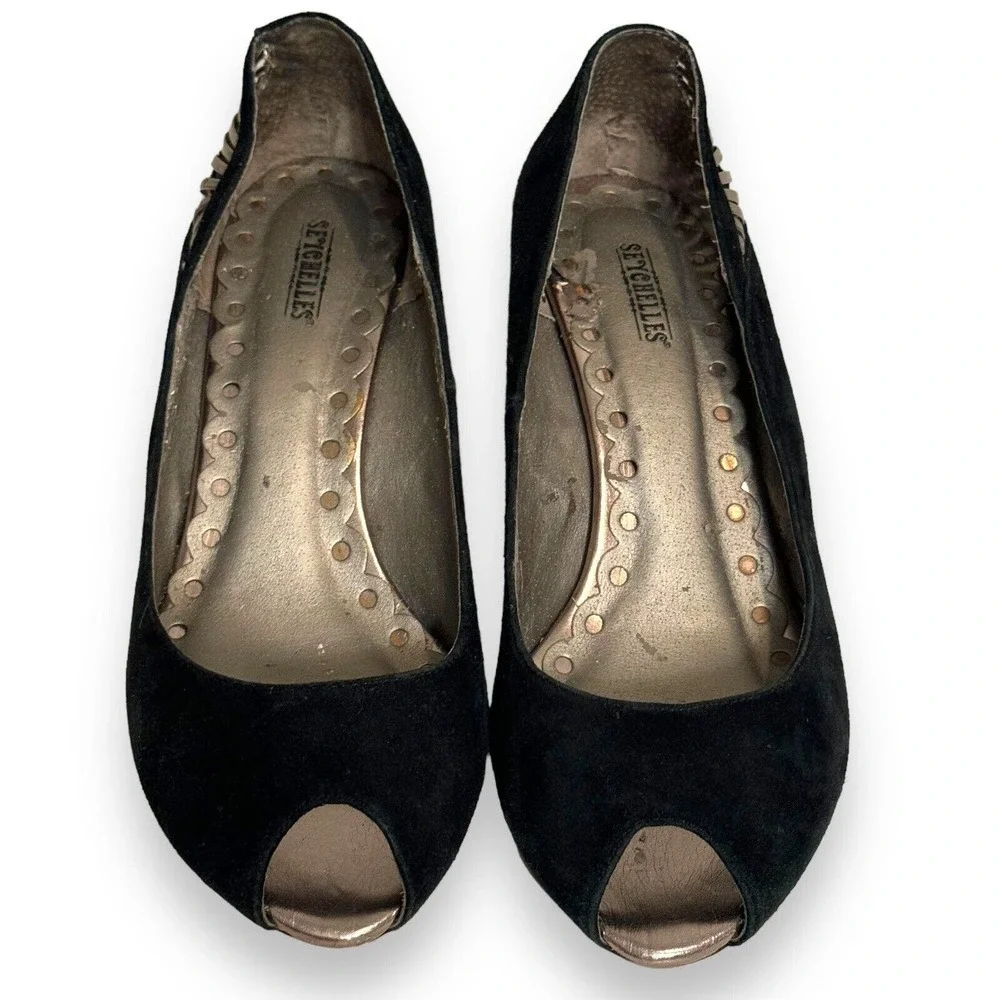 🍀 Seychelles Black Suede Pump Heels Cutout Mid Heel Peep Toe Slip On 10